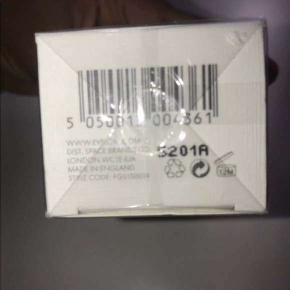 Eve Lom Face lift cream - Picture 3 of 5